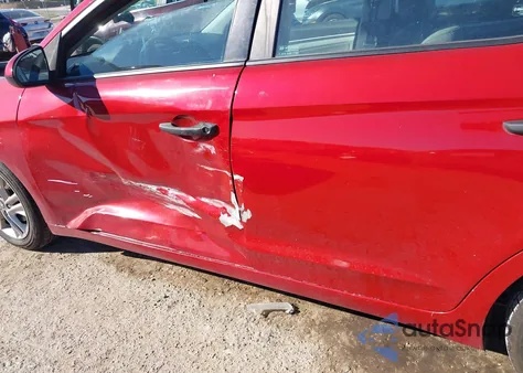 2019 Hyundai Elantra Sel z USA, uszkodzony, nr VIN KMHD84LF9KU743670